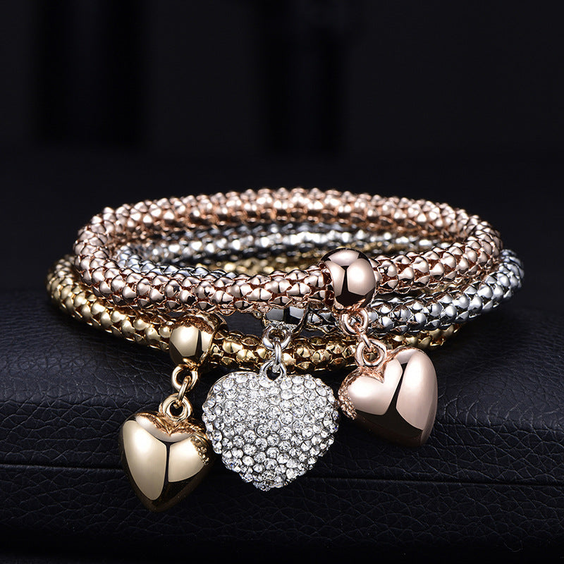Aria – Metallarmband mit stabilen Herzen