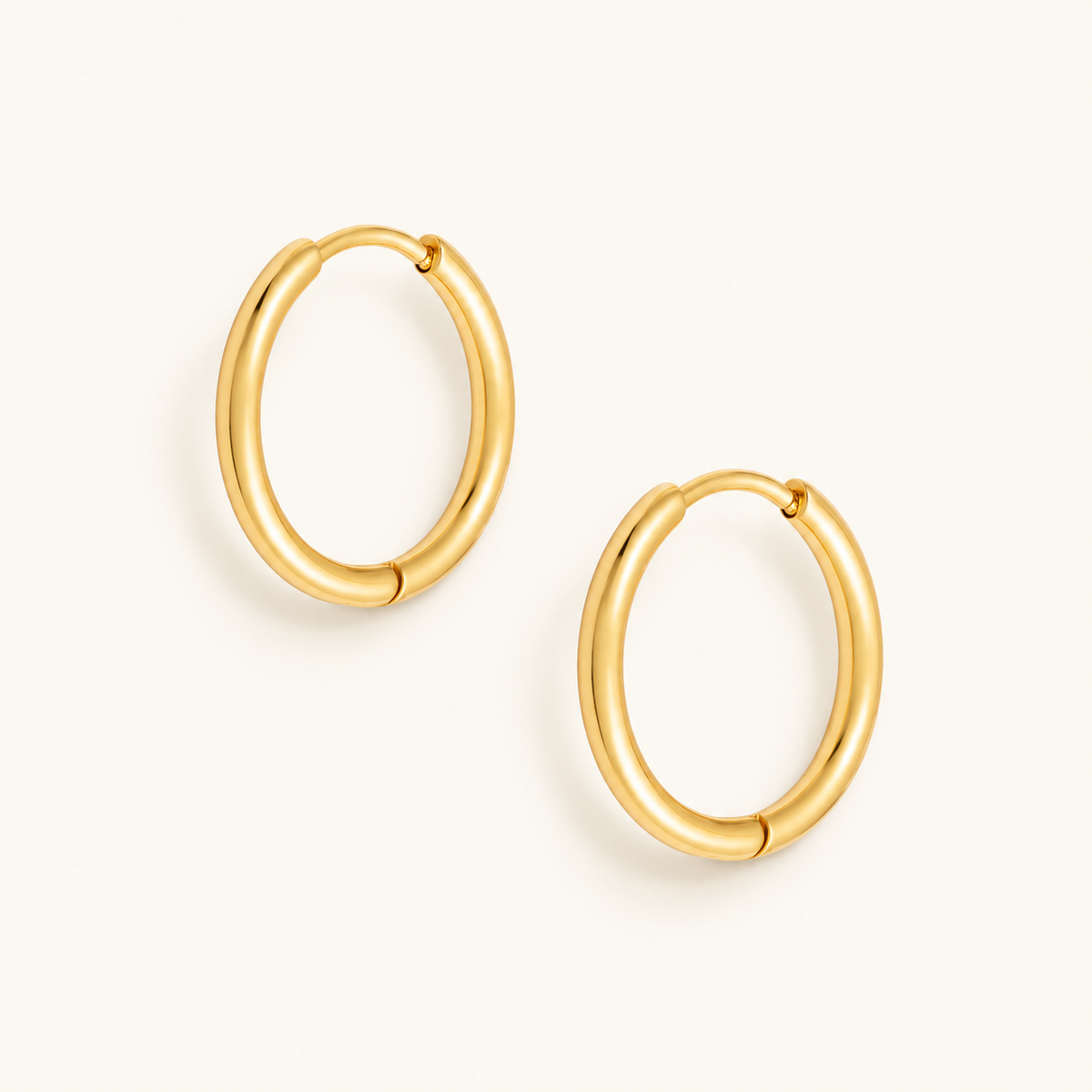 Celia – Elegante goldene Creolen