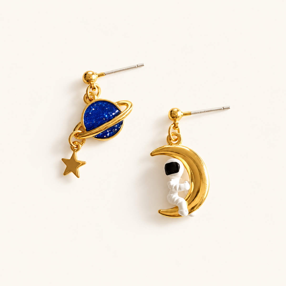 Luna – Ohrringe mit Astronaut und Planet