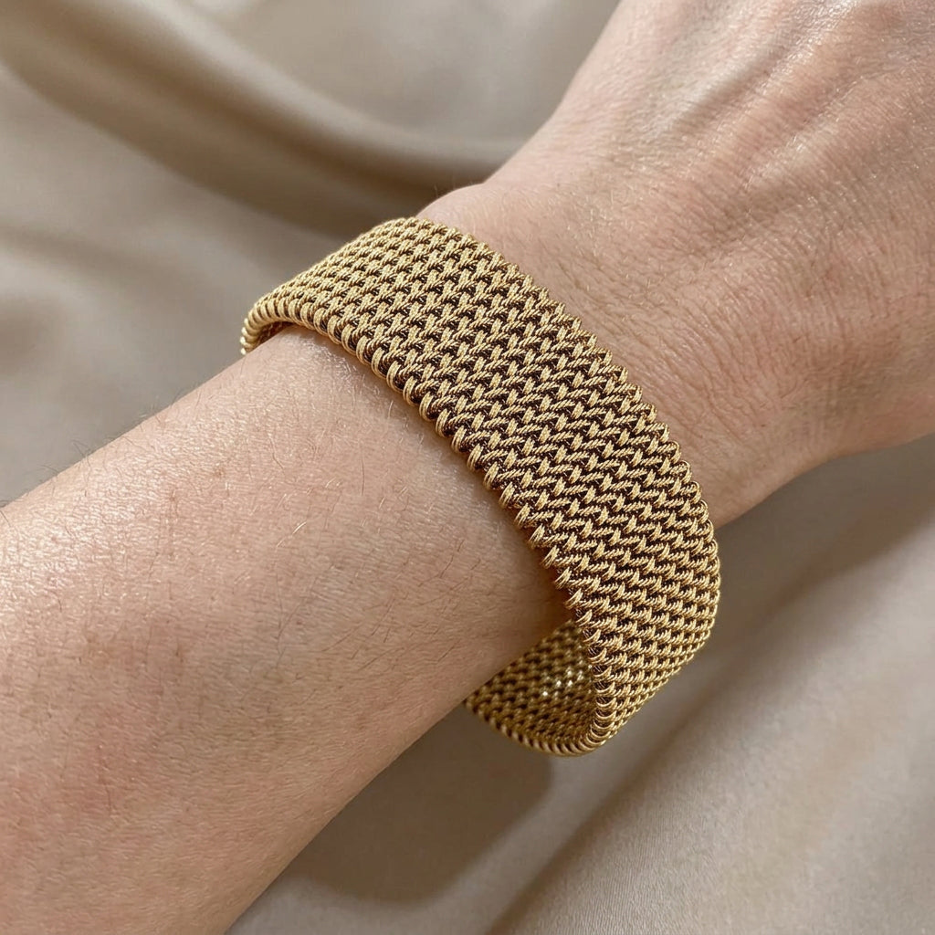 Raya – Armband mit eingraviertem Kabeldesign