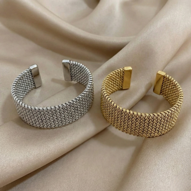 Raya – Armband mit eingraviertem Kabeldesign
