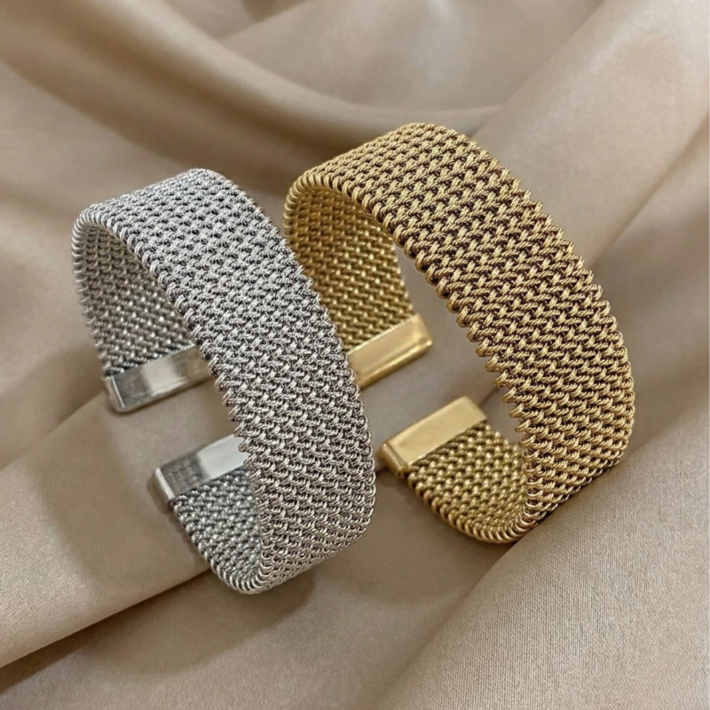 Raya – Armband mit eingraviertem Kabeldesign