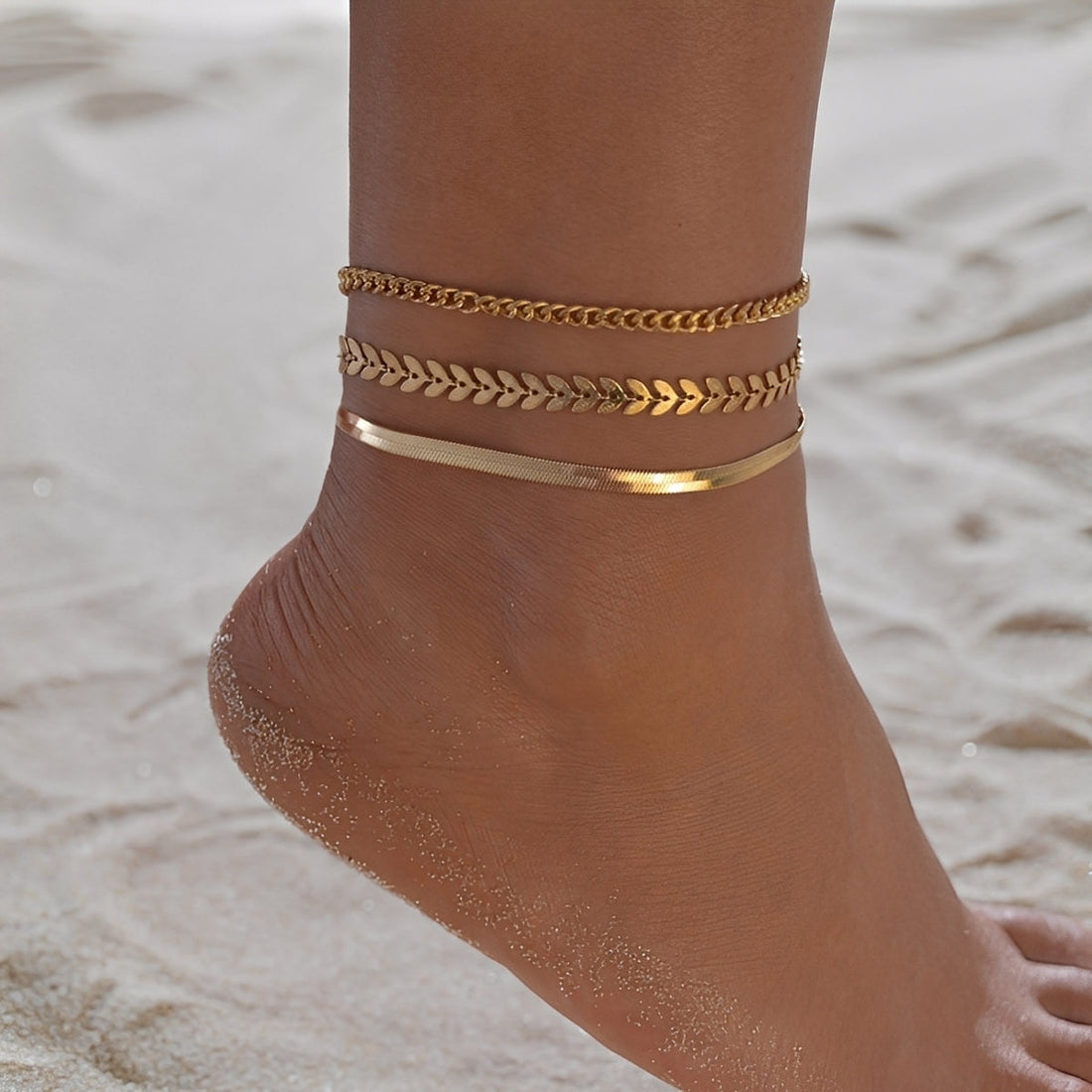 Odelia – Schicke goldfarbene Fußkette