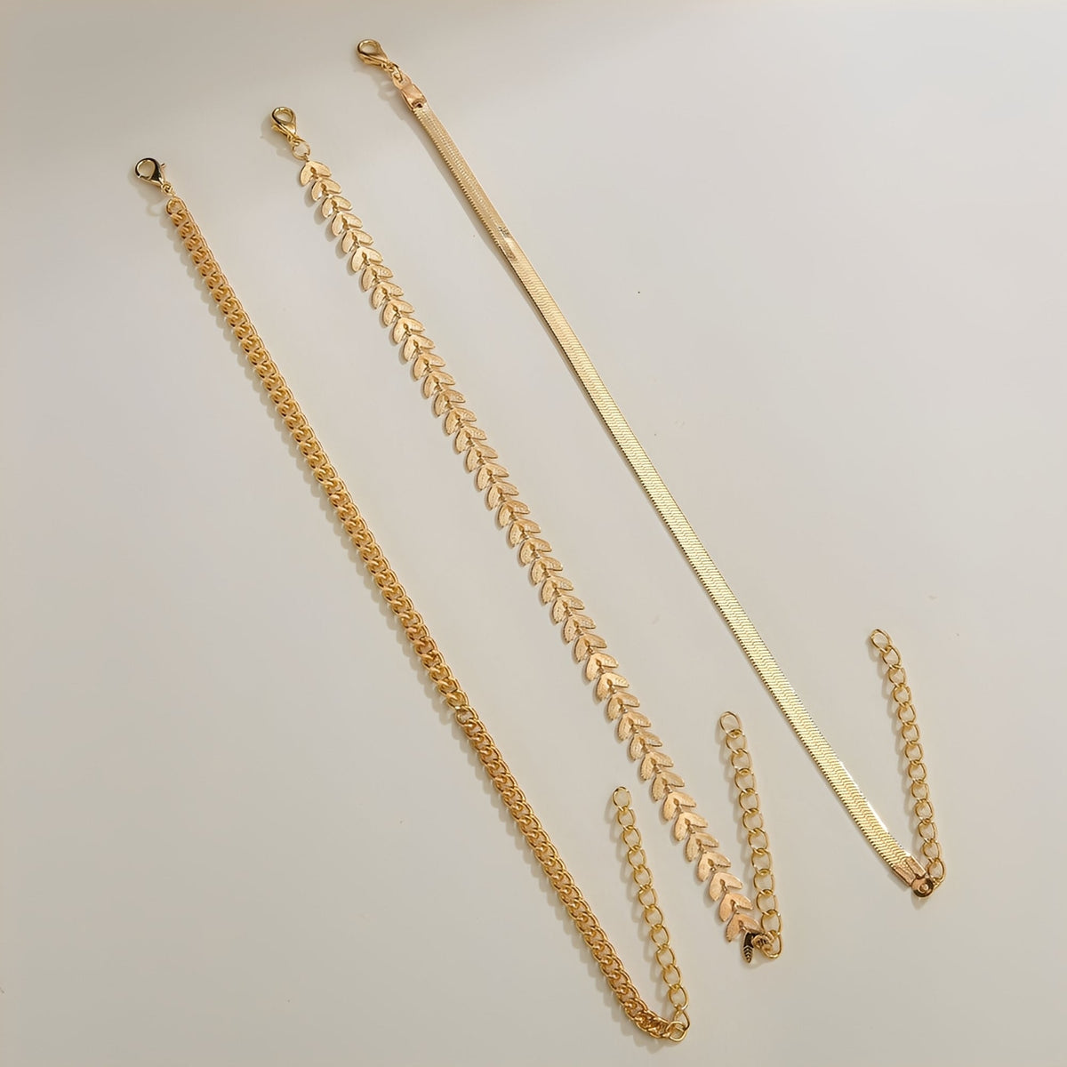 Odelia – Schicke goldfarbene Fußkette