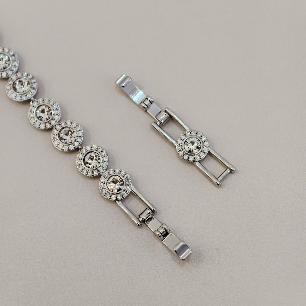 Victoria – Halskette und Armband mit einem glänzenden runden Knopf